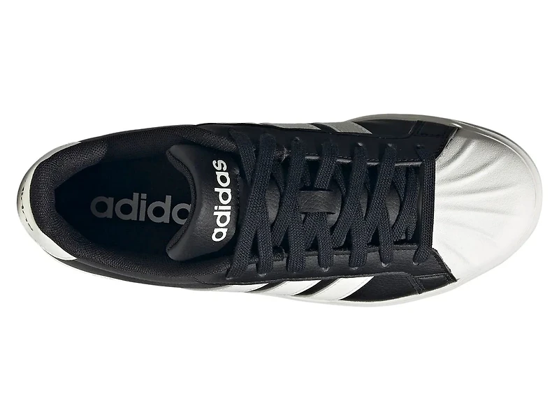 Street Talk Sneaker