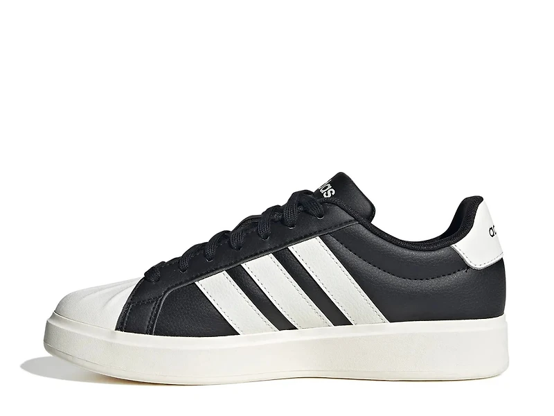 Street Talk Sneaker