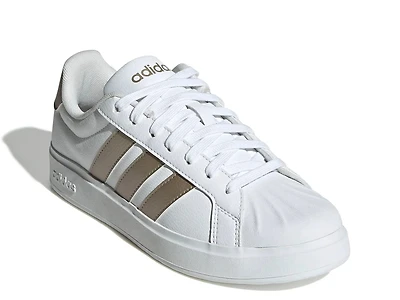 Street Talk Sneaker