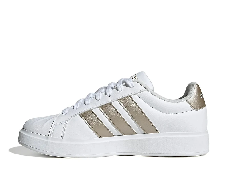 Street Talk Sneaker