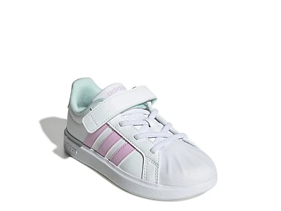Street Talk Sneaker