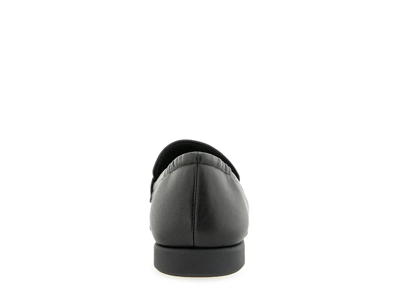 Noha Loafer