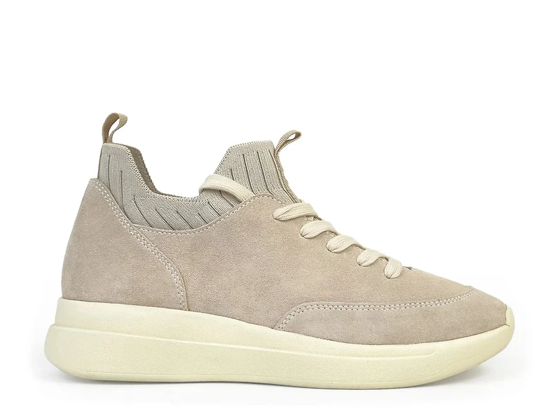 Farra Sneaker