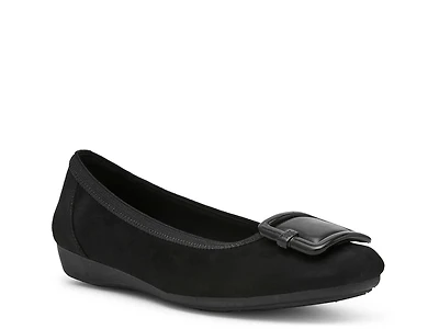 Umari Slip-On
