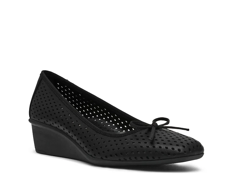 Winslett Wedge Pump