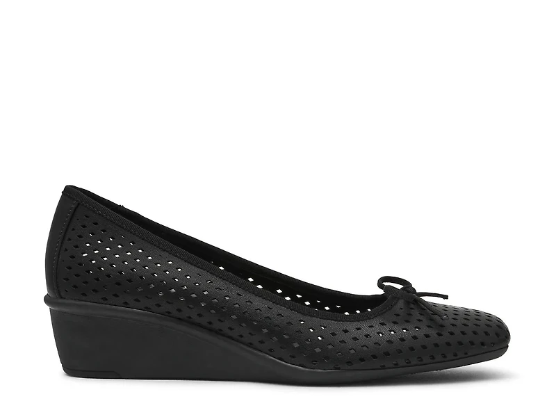 Winslett Wedge Pump