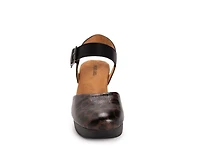 Merritt Platform Sandal
