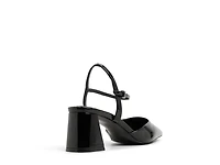 Gennifer Sandal