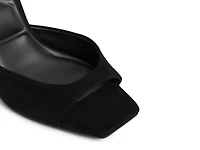Valentyna Sandal
