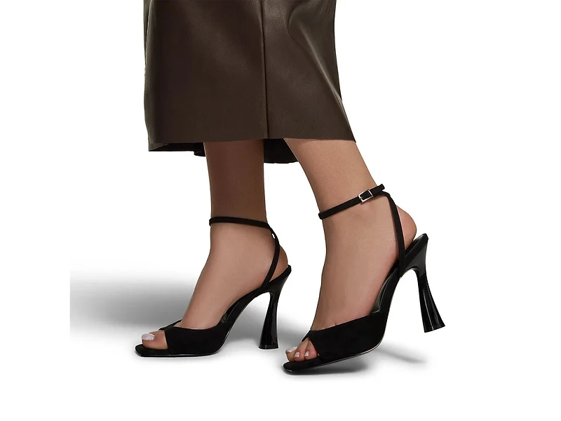 Valentyna Sandal