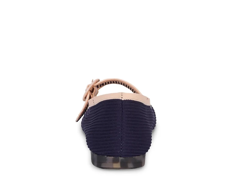 Naomi Mary Jane Flat