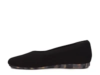 Niki Flat