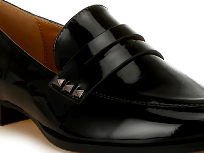 Winged Penny Loafer