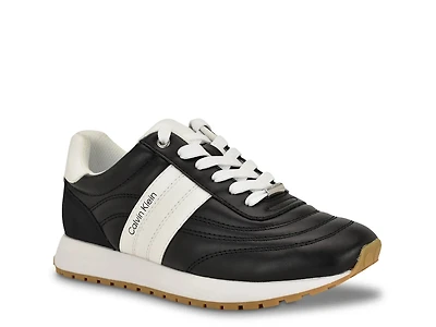 Tatyann Sneaker