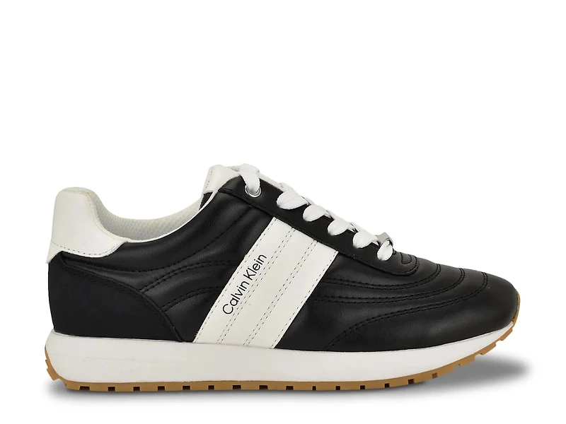 Tatyann Sneaker