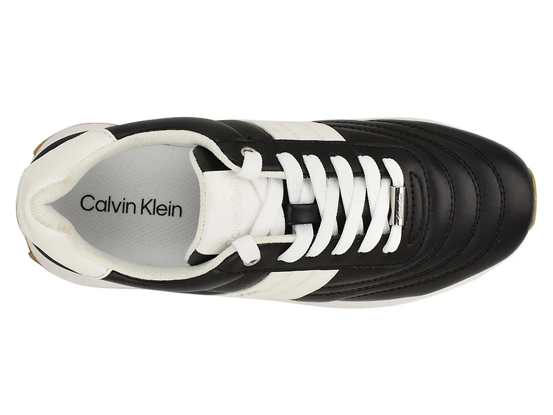 Tatyann Sneaker