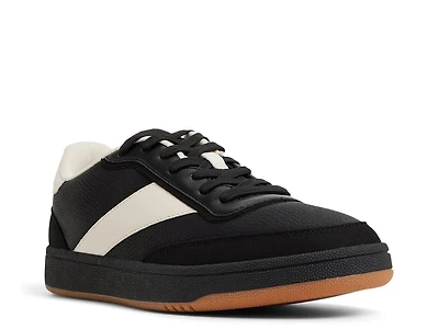 Ashwin Sneaker