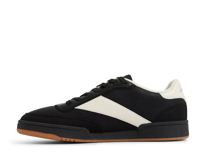 Ashwin Sneaker