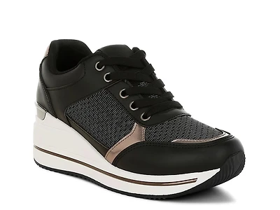 Vespera Sneaker