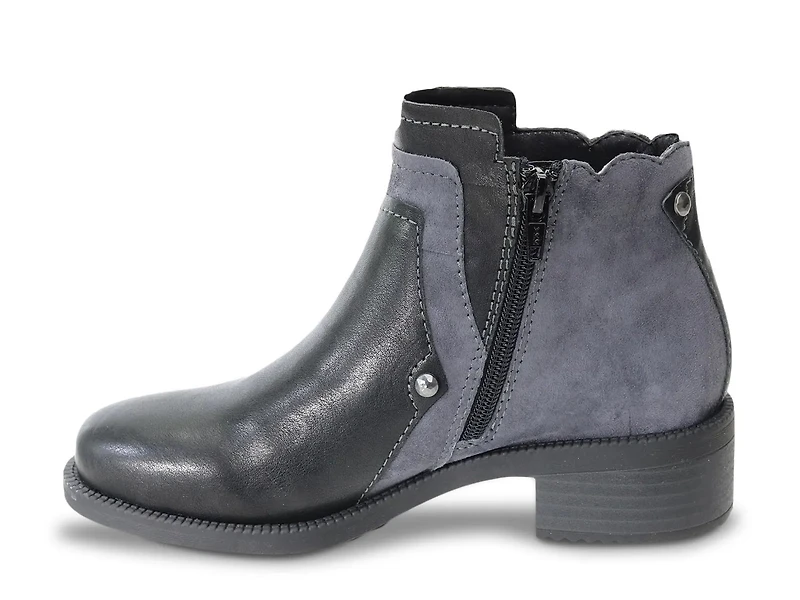 Solaris Bootie