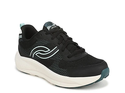 Intent Walking Shoe