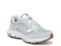 Devotion X TR 2 Lifestyle Sneaker