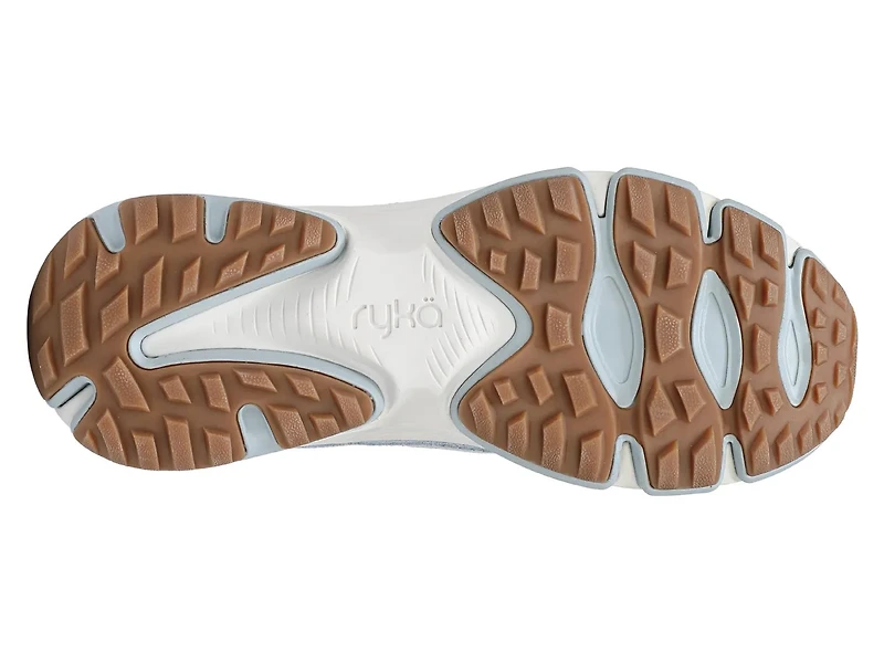 Devotion X TR 2 Lifestyle Sneaker