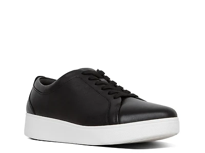 Rally Sneaker