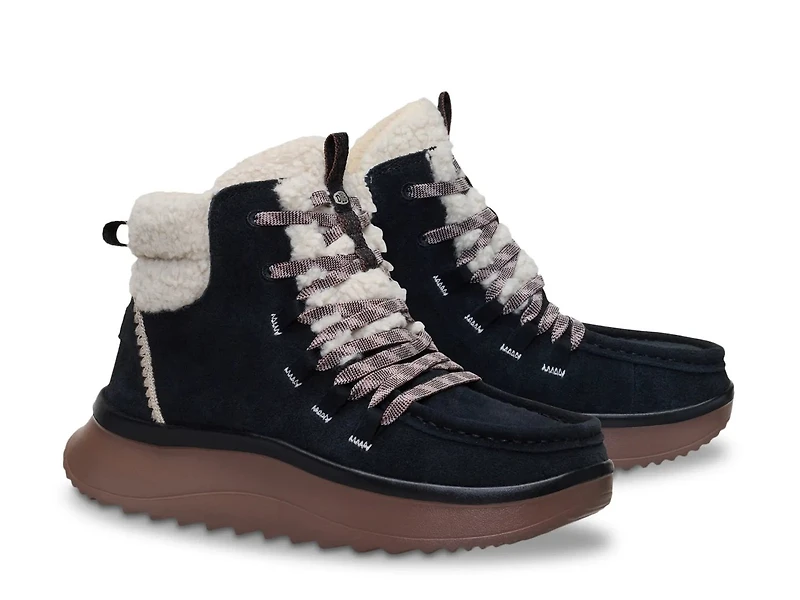 Wendy Peak Apres Bootie