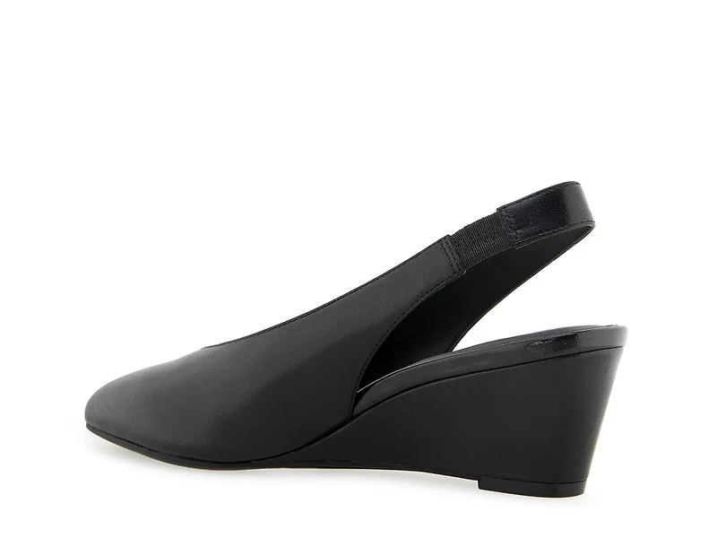 Carmenza Wedge Pump