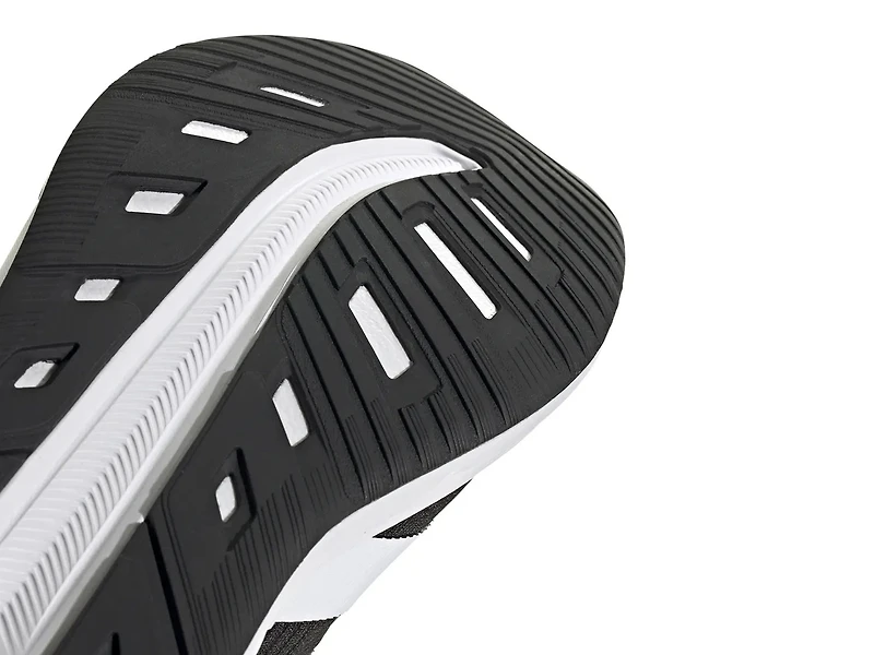 Questar 3 Running Shoe