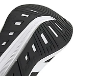 Questar 3 Running Shoe