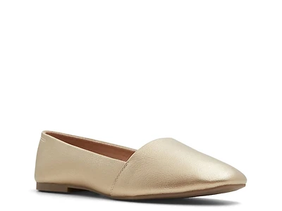 Samantha Flat