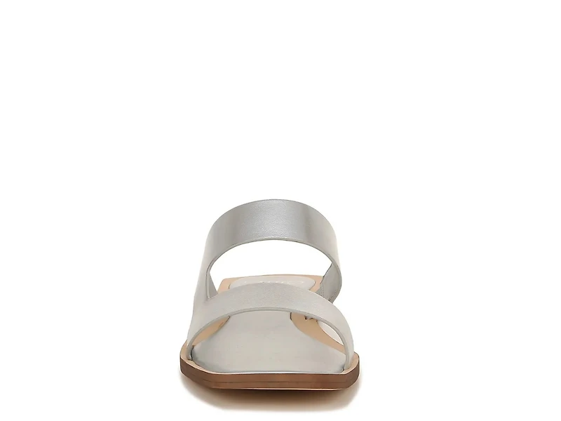 Emily Sandal