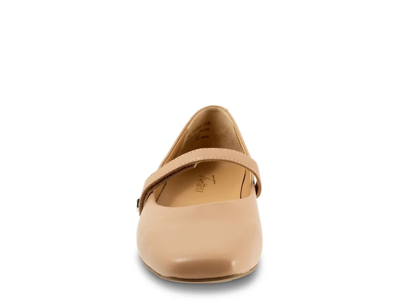 Hazel Mary Jane Flat