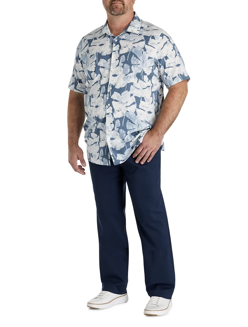 Abstract Leaf Patterned Sport Shirt