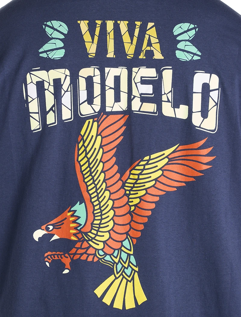 Modelo Graphic Tee