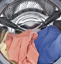 4.9 DOE Cu. Ft. White Front Load Steam Washer