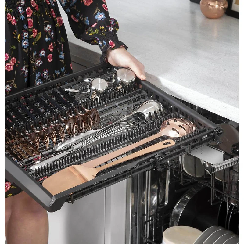 Stainless Steel Interior Dishwasher with Sanitize and Ultra Wash & Dry - OPEN BOX