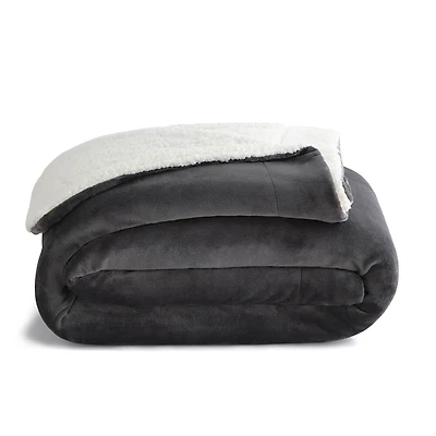 The Weekender™ Sherpa Blanket - Queen
