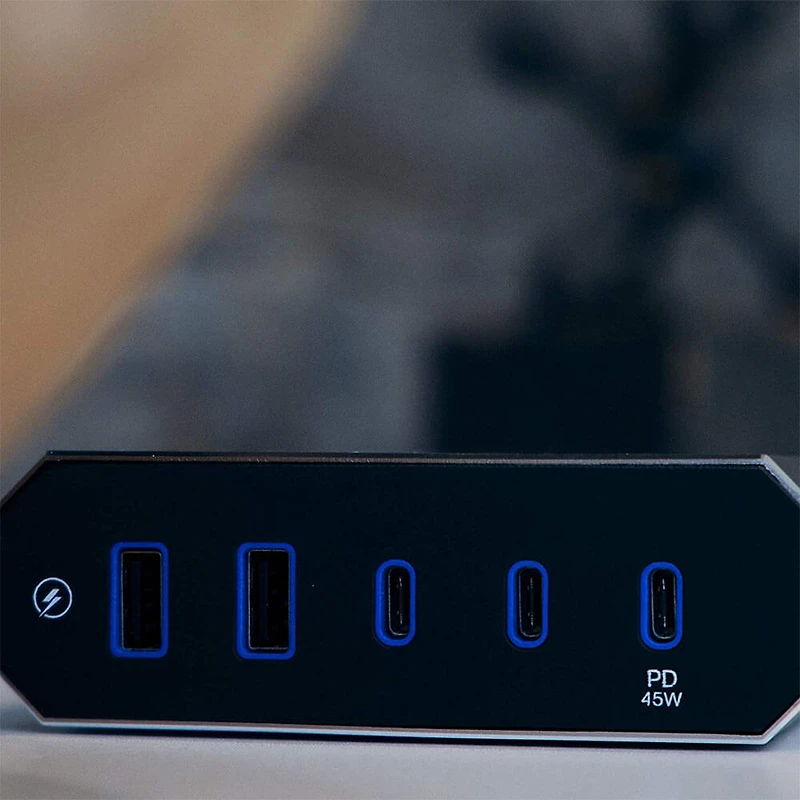 VII Series Power 8-Outlet w/ Omniport USB & 45W PD