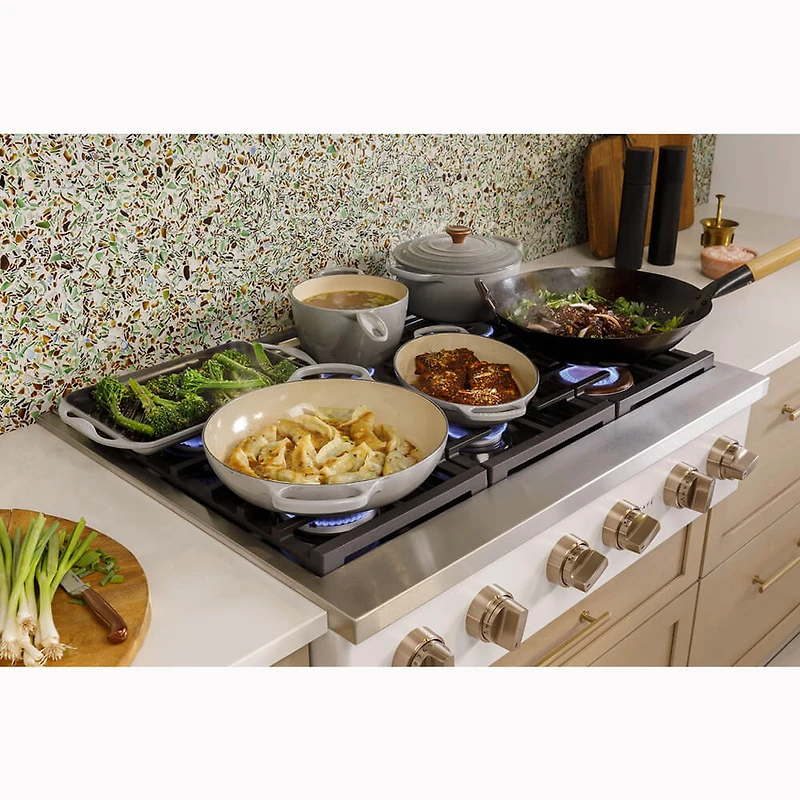 36 inch Commercial-Style Gas Rangetop with 6 Burners