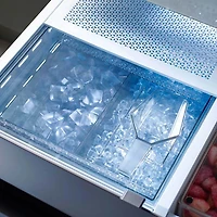 29 Cu. Ft. Bespoke White Glass 4-Door French Door Refrigerator