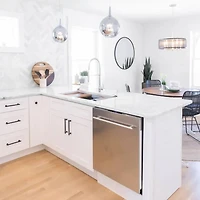 33 inch Garmisch Undermount Stainless Steel Single Bowl Kitchen Sink with Bottom Grid and Accessories