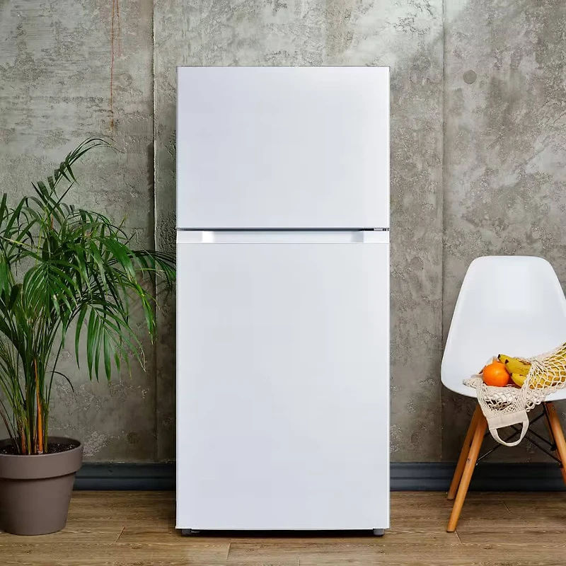 14 Cu. Ft. White Top Freezer Refrigerator - OPEN BOX