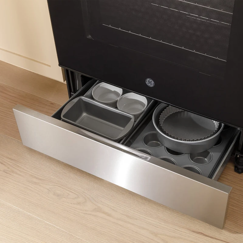 30 inch White Free-Standing Electric Range with Crisp Mode