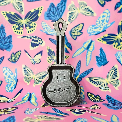 Dolly Parton Rockstar Guitar Mini Skillet
