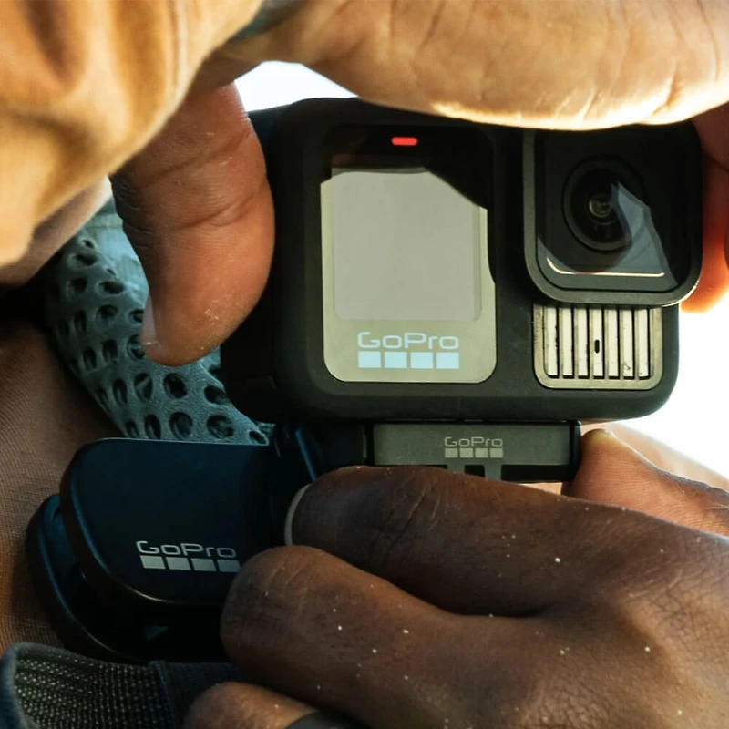 Black Magnetic Latch Mount