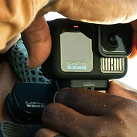 Black Magnetic Latch Mount