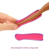 Barbie Fast Care Clinic Playset with Brunette Barbie Doctor